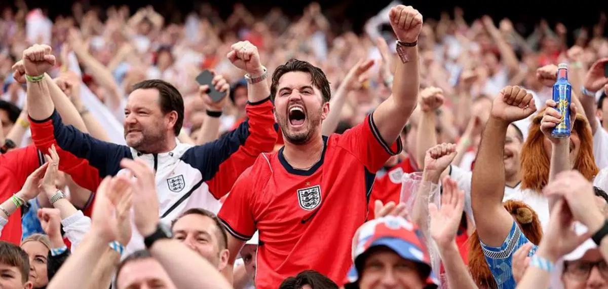 Fans Earn Praise Across the Pond