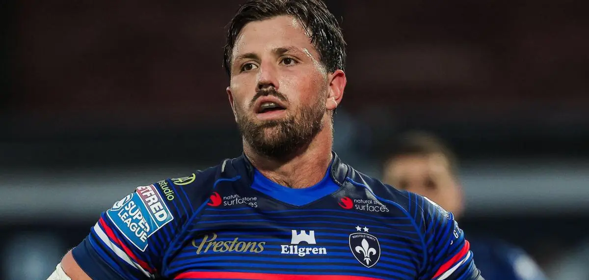 Hooker Heads Home After Emotional Departure