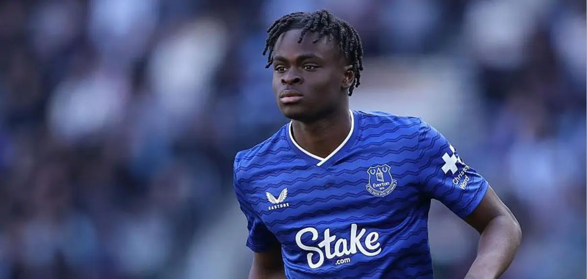 Everton Moves to Sign Young Winger Permanently