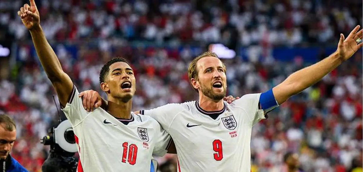 England Stars Earn High Praise from Rooney