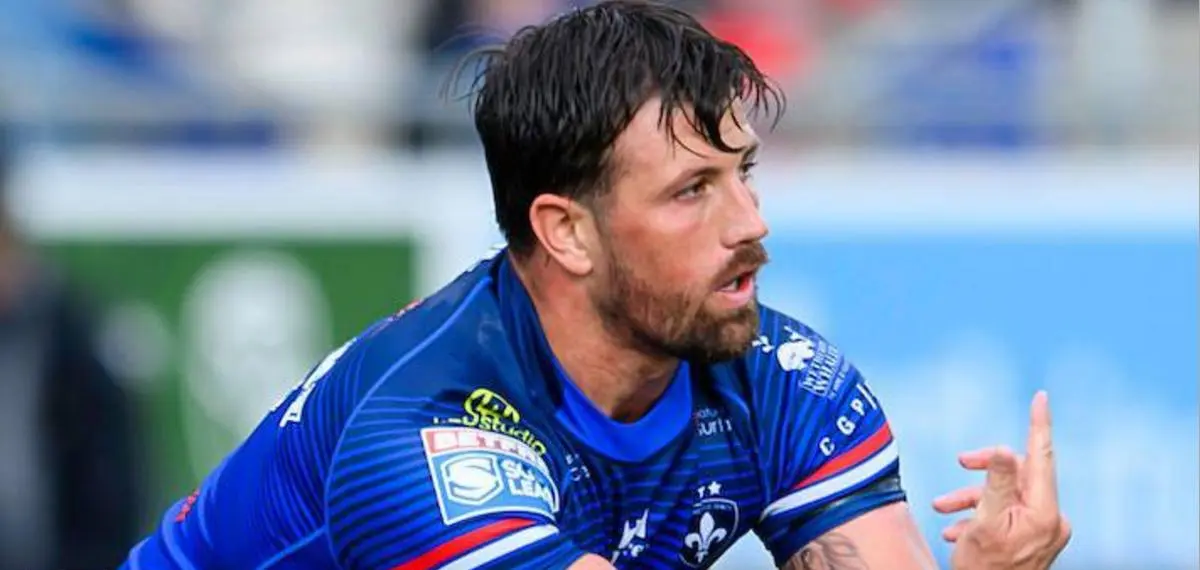 Hooker Says Goodbye to Wakefield