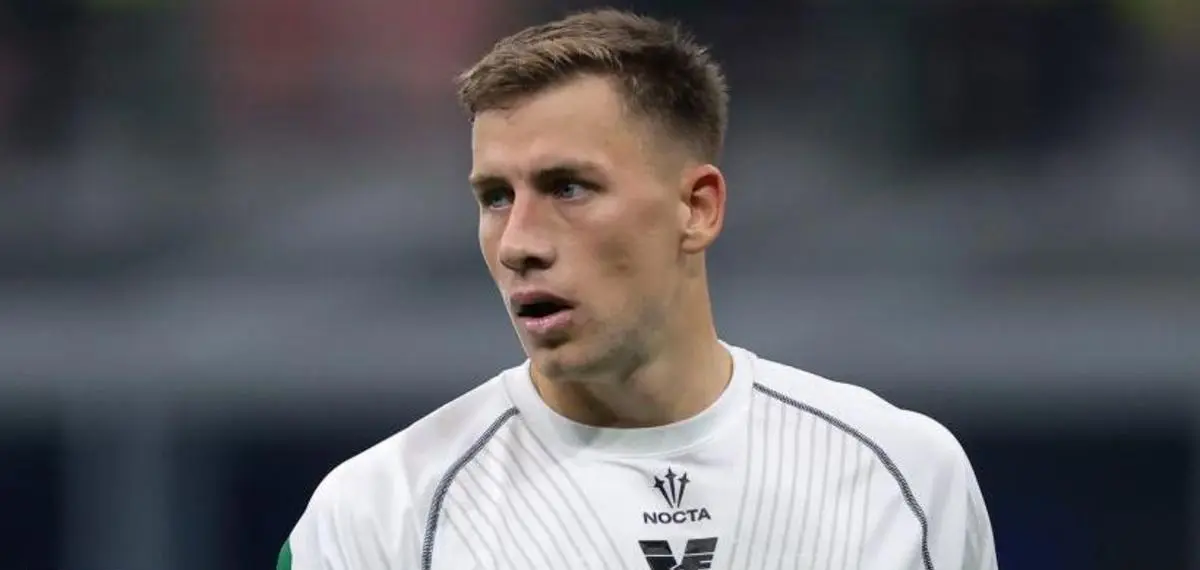 Brighton Boosts Defense with Austrian Signing