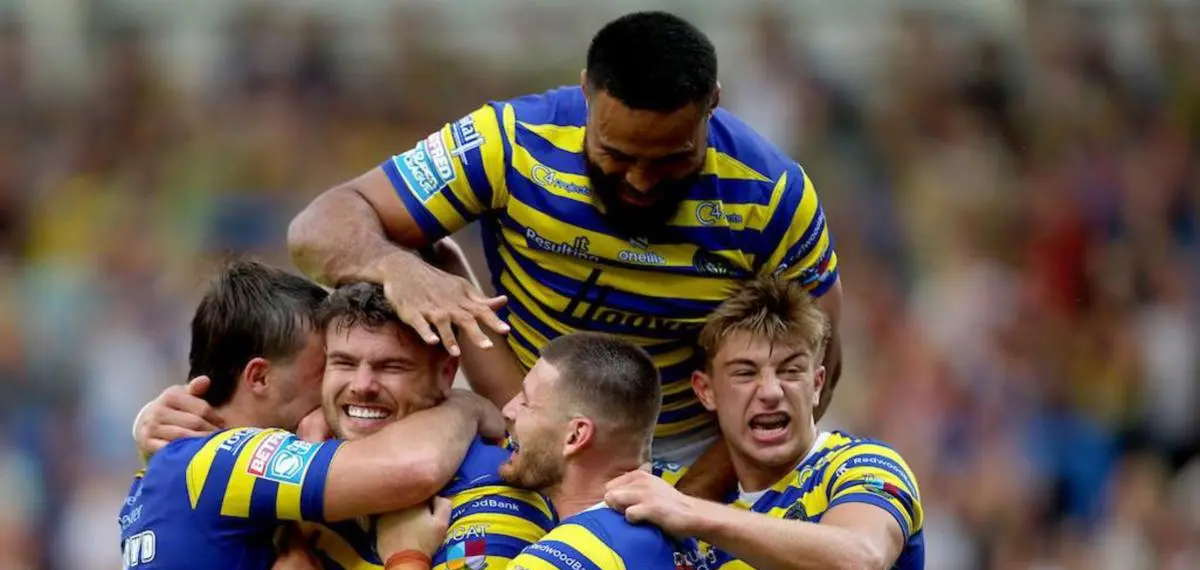 Wire Put on a Show at Halliwell Jones